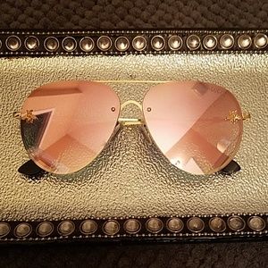 Pink mirror aviator sunnies